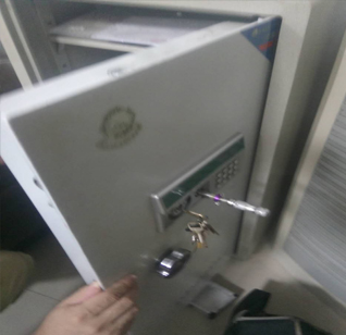 石湾迪堡保险柜开锁